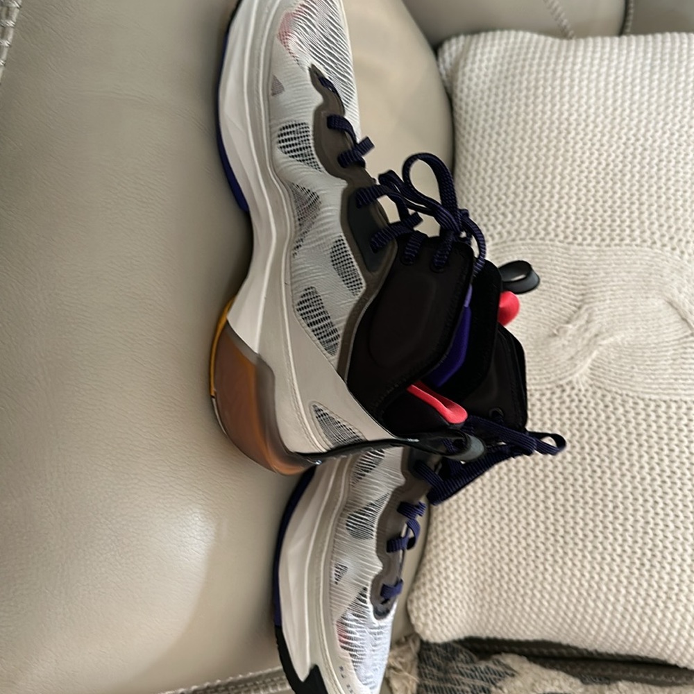 Nike Air Jordan XXXVII 37 Beyond Borders. Bone color. Size 10 men’s - Picture 6 of 7